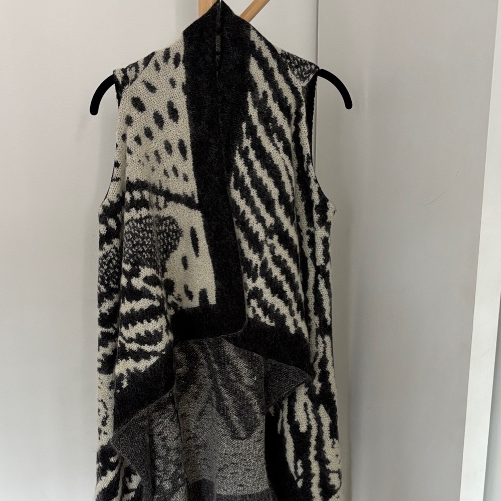 All Saints Monochrome Patterned Sweater Vest